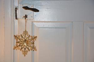 Strohstern an Türklinke